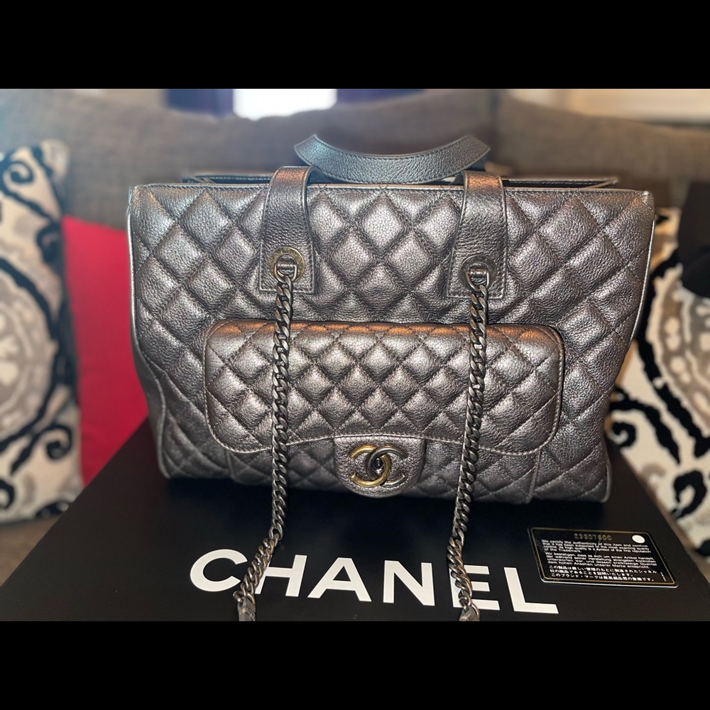 Chanel Purse - Picture 6 of 8